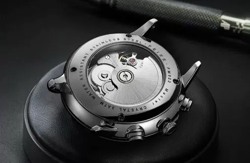 Qual è la differenza tra orologio meccanico automatico e orologio meccanico