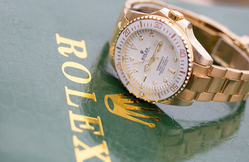 Elegant Introduction: A Comprehensive Guide to Choosing the First Rolex Timepiece