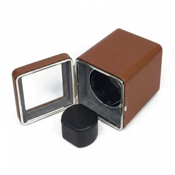 Interno del carica orologi automatico Roroos in pelle mogano con cuscino memory foam e luce LED