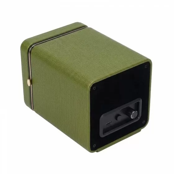 Gold-tone lid clasp detail on Roroos olive green Nappa leather single watch winder