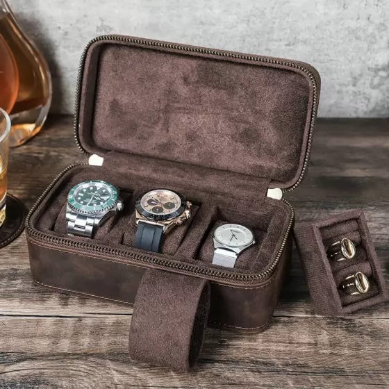 details of Roroos handmade leather travel jewellery and watch box