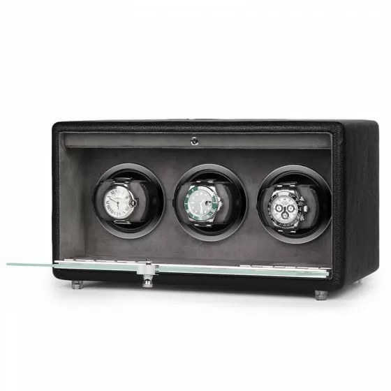 Detalle del cuero artesanal del watch winder triple Roroos Classic con acabado premium