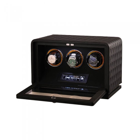 Détail finition cuir noir du remontoir de montre automatique triple Roroos luxe