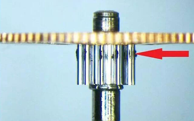 Regrinding worn pivots
