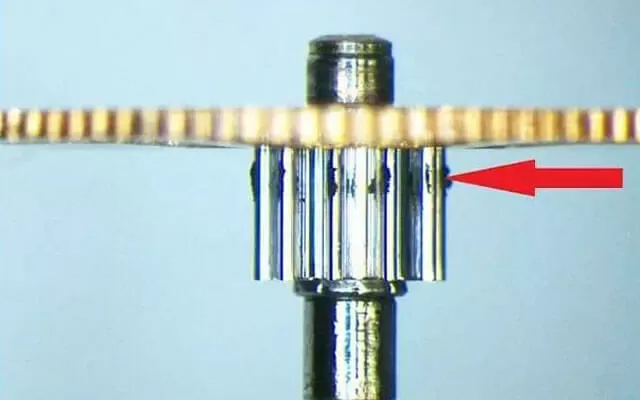 Regrinding worn pivots