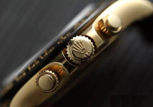 screw-in crown
