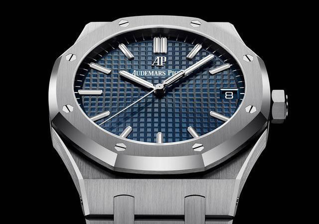 Royal Oak series blue plate
