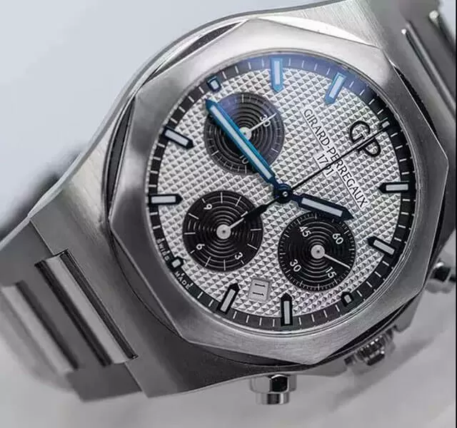 Tragen Sie Ihre Uhr nicht an Ihrer Kleidung