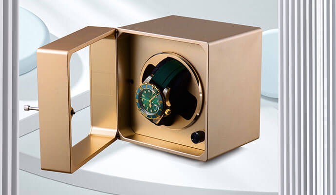 Colorful alloy material watch winding box